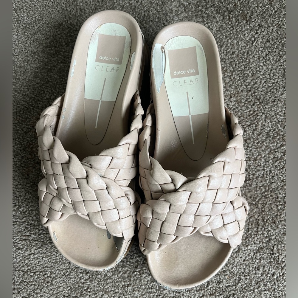 Dolce Vita Women's Cream Woven Sandals